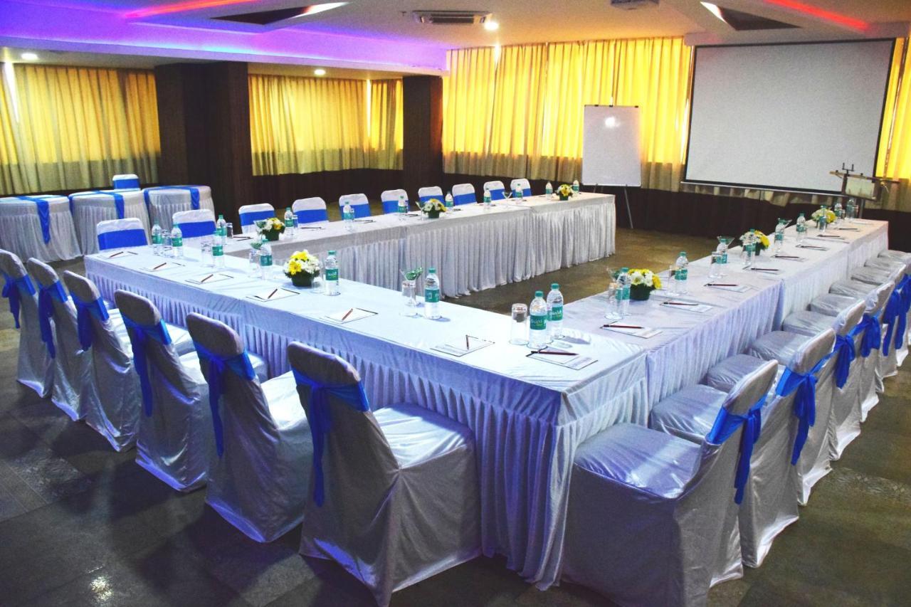Hotel Citrus Prime Candolm, Goa Candolim Exterior foto
